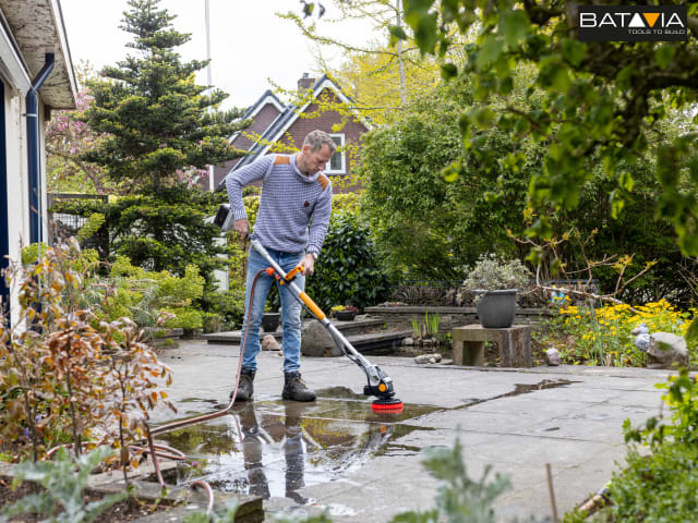 Batavia Twin Brush Hard Brush (Red)