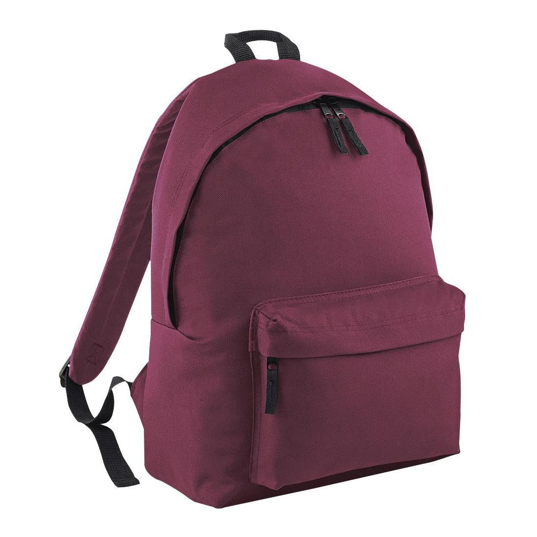 Zippered main compartment