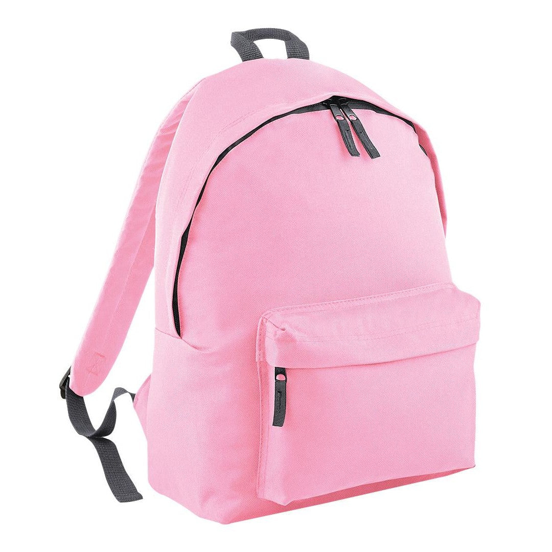 Zippered main compartment