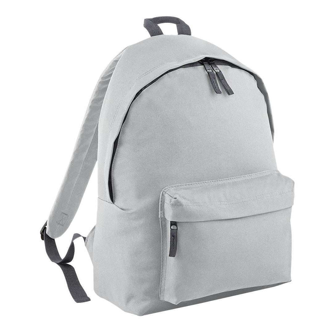 Zippered main compartment