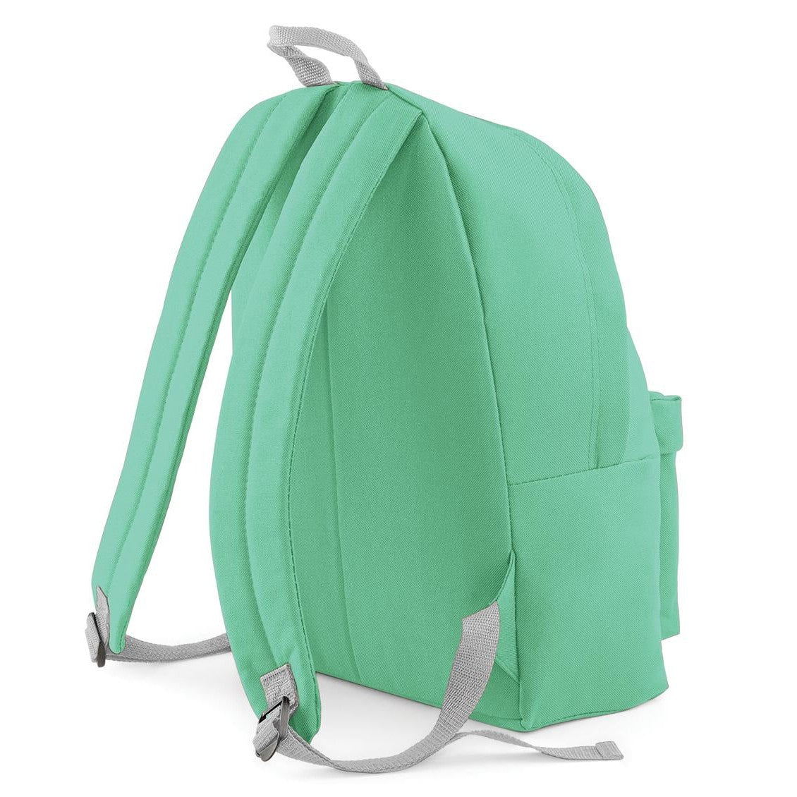 Zippered main compartment