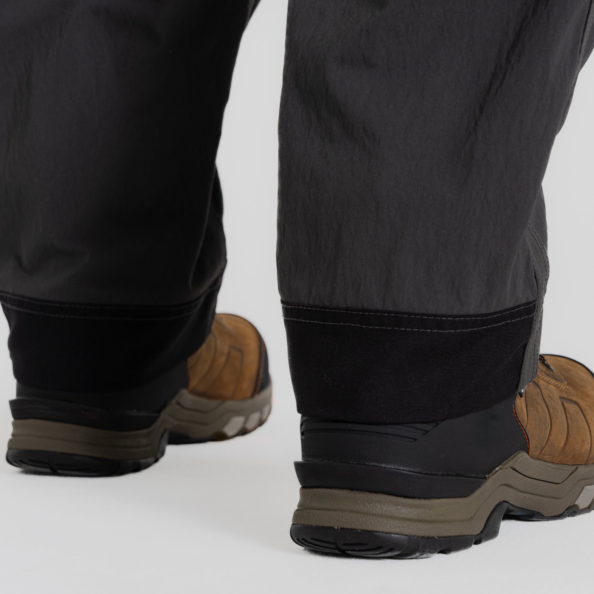 #colour_carbon-grey-black