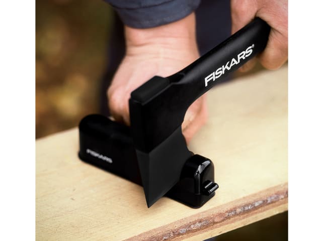 Fiskars Solid Axe & Knife Sharpener
