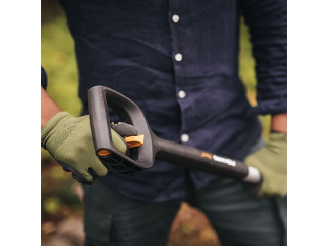 Fiskars Xact Telescopic Pointed Spade