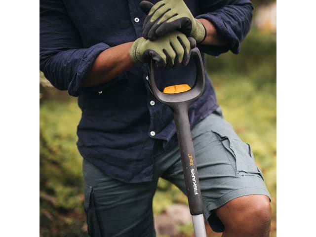 Fiskars Xact Telescopic Pointed Spade