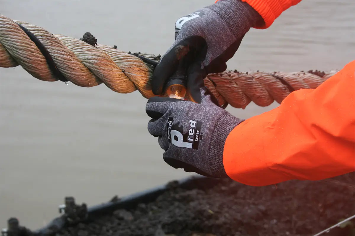 Predator Cedar Gloves