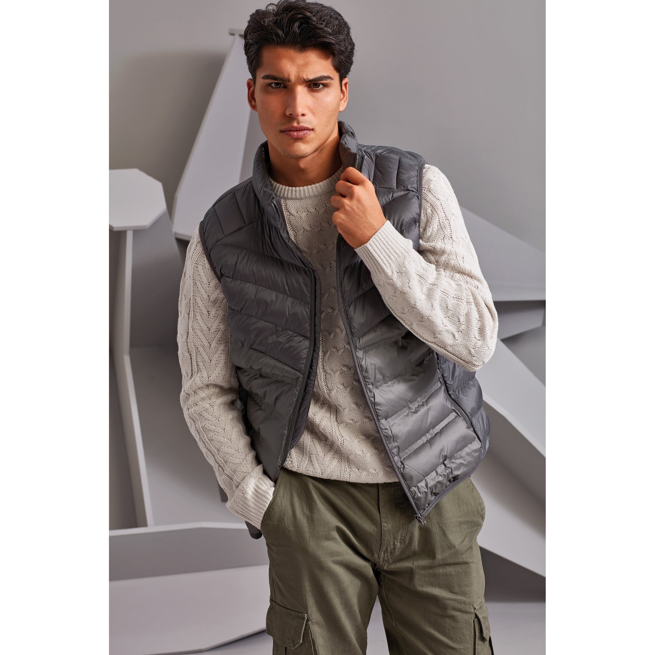 2786 Mantel Moulded Gilet
