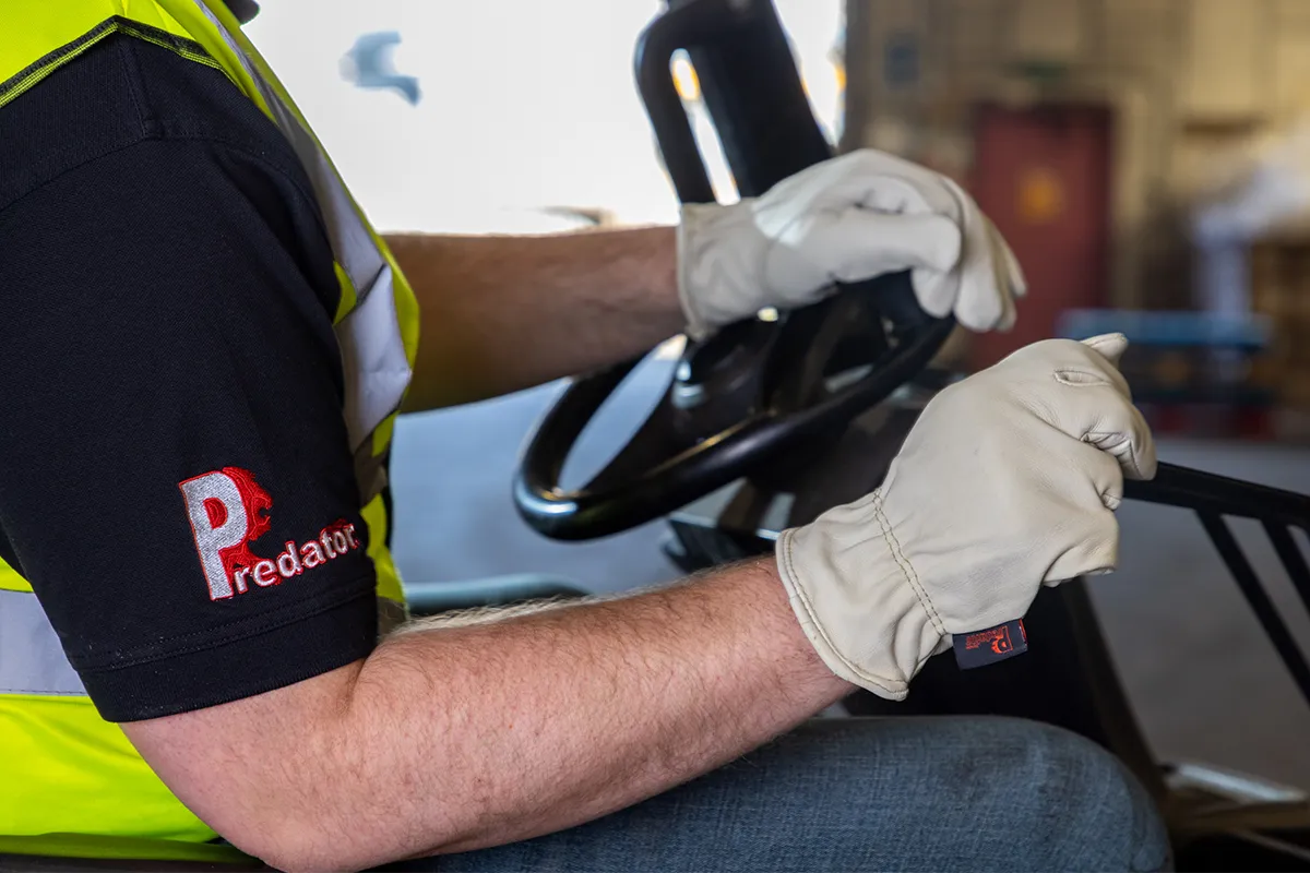 Predator Ivory Drivers Glove