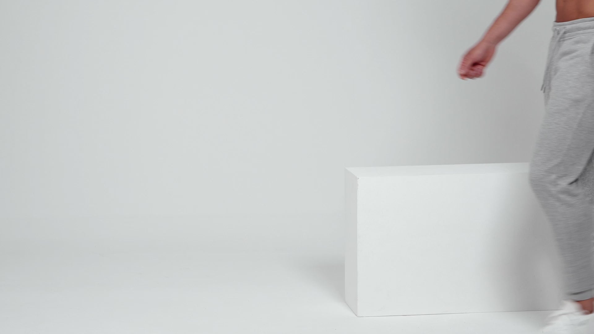 Load video: TriDri® Fitted Joggers