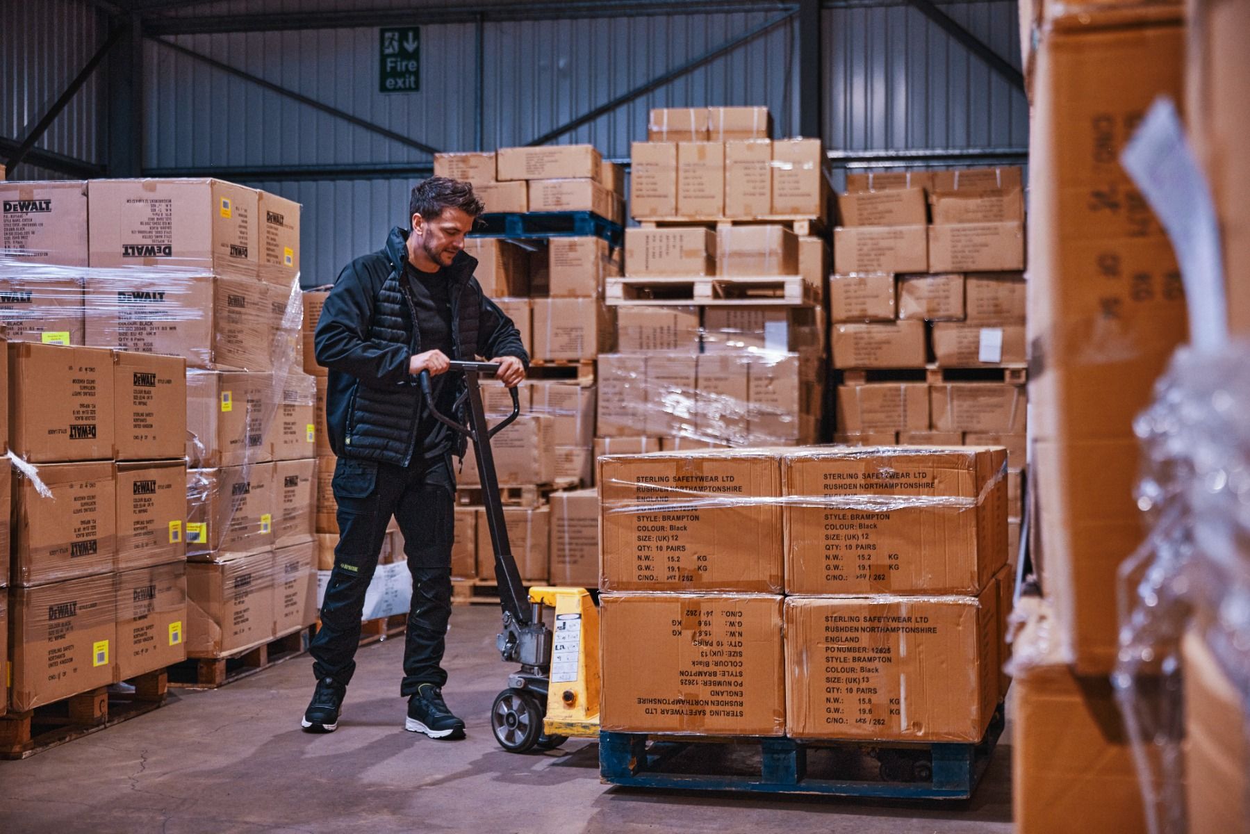 Ashcroft Apache Hybrid Jacket with Foldaway Hood