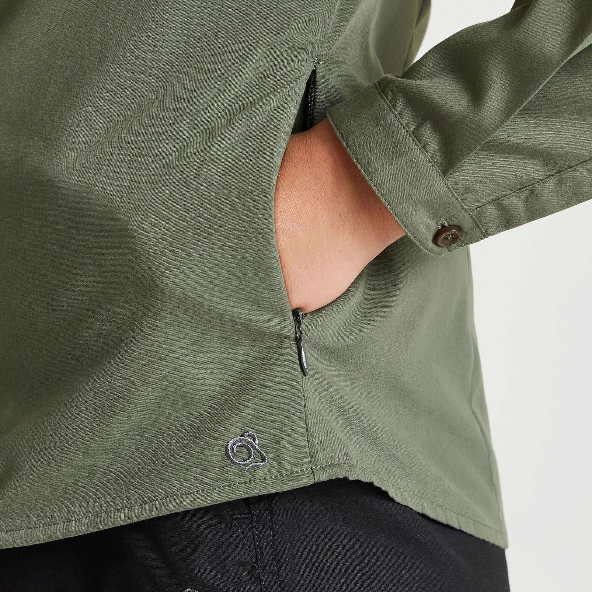 #colour_dark-cedar-green