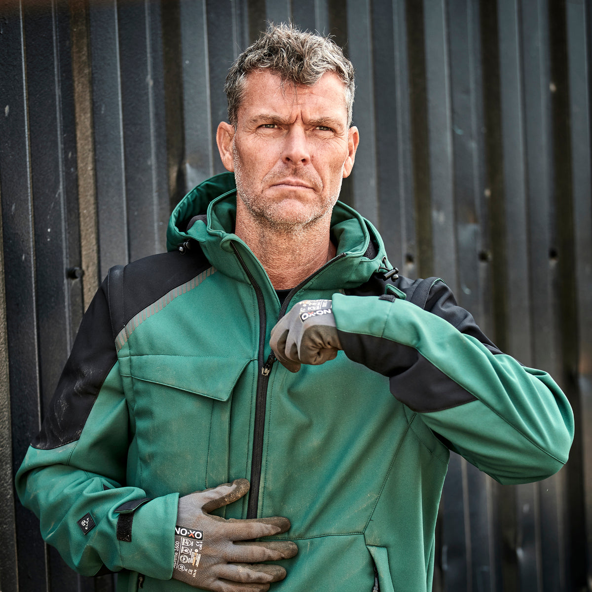 ELKA Working Xtreme Softshell Jacket with detachable sleeves