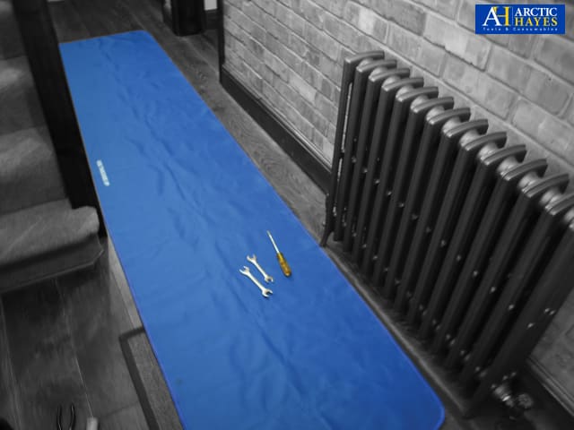 Arctic Hayes Tradesman's Runner 3200 x 700mm