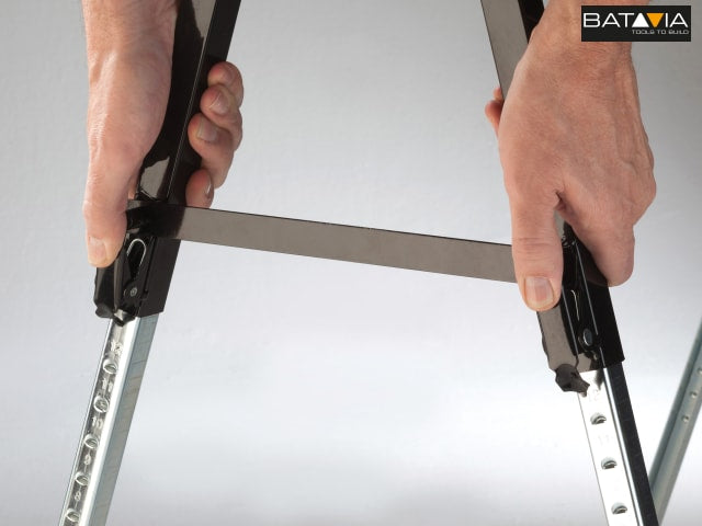 Batavia Work Trestle with Telescopic Legs