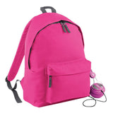 Zippered main compartment