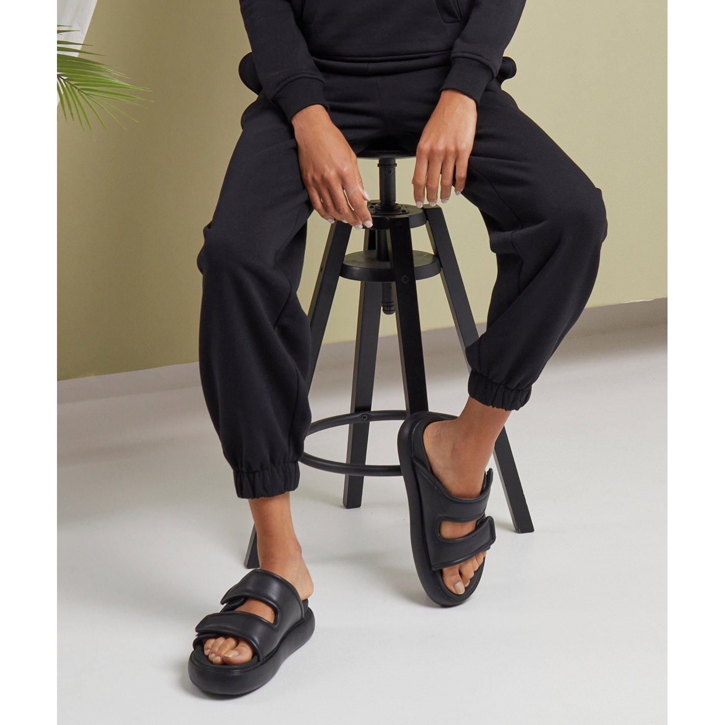 Build Your Brand Women's High Waist Balloon Sweatpants