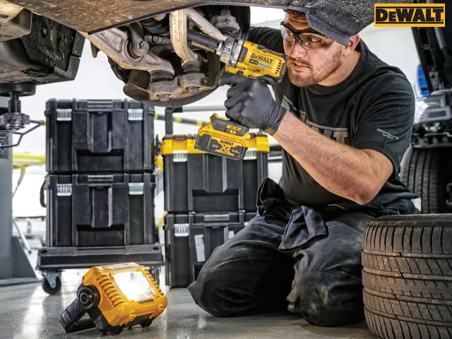 DEWALT DCL077 Compact Task Light 12/18V Bare Unit