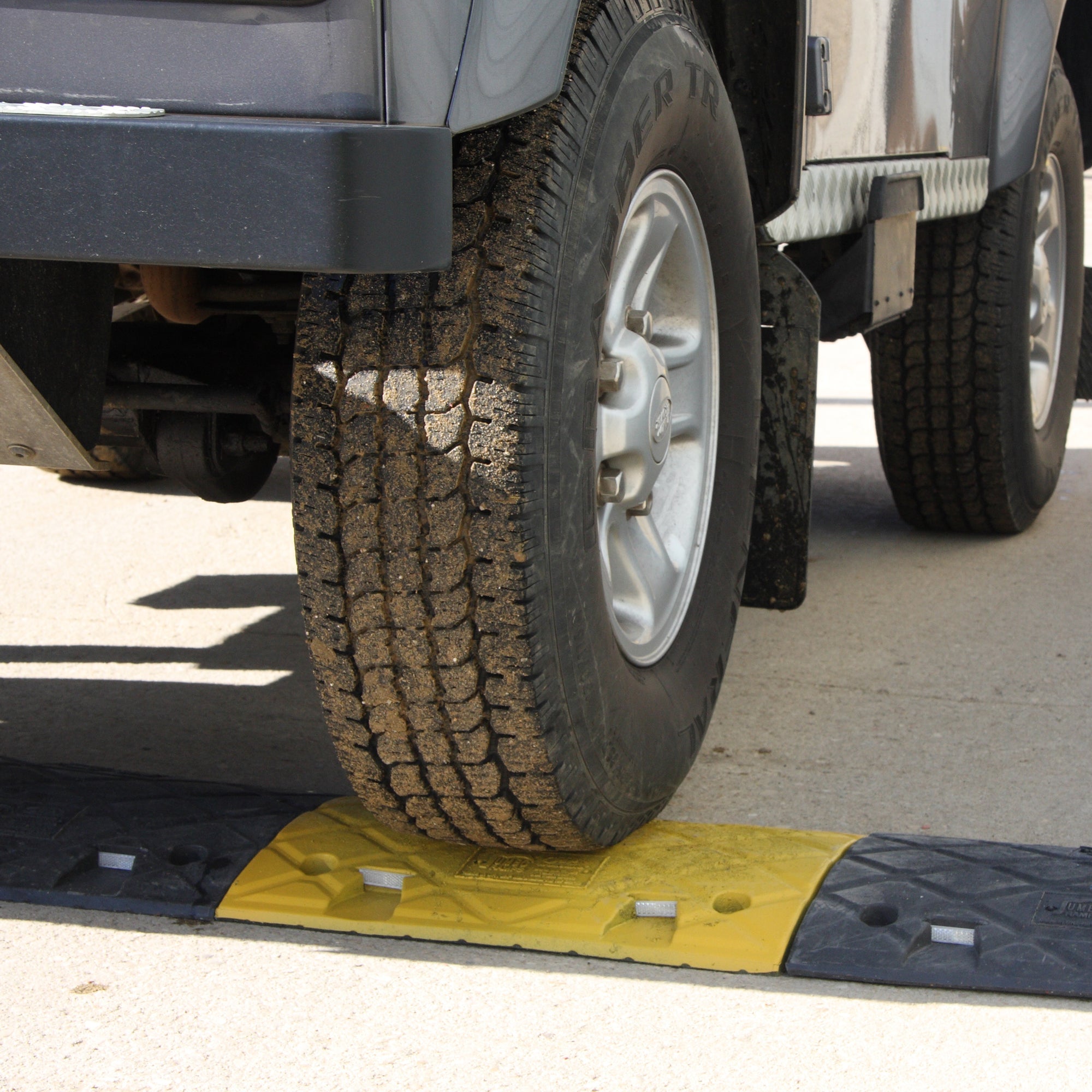 JSP Jumbo 5cm Speed Ramps - 10MPH-16KM/H (Pair)