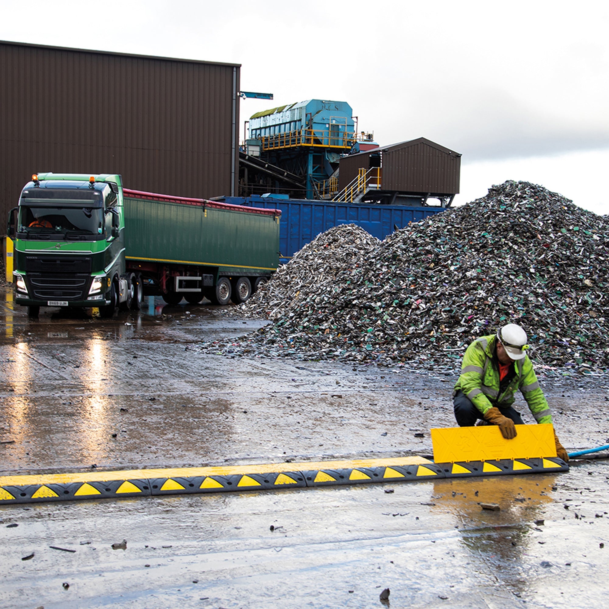 JSP Ridgeback Reflective Cable / Hose Protector