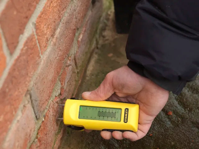 STANLEY® Intelli Tools Moisture Meter