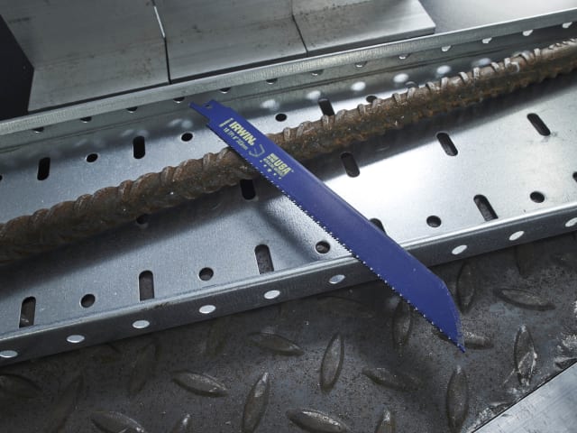 IRWIN® 818R Sabre Saw Blade Metal Cutting 200mm 18 TPI Pack of 5