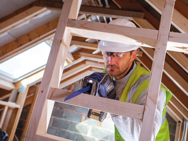 IRWIN® 956R Sabre Saw Blade Nail Embedded Wood Cutting 225mm Pack of 5