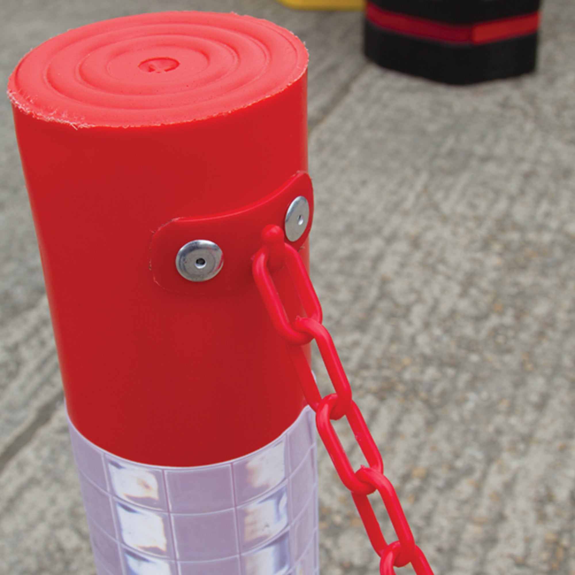 JSP 75cm Springback Cylinder Sealbrite Sleeve c/w Chain Hook