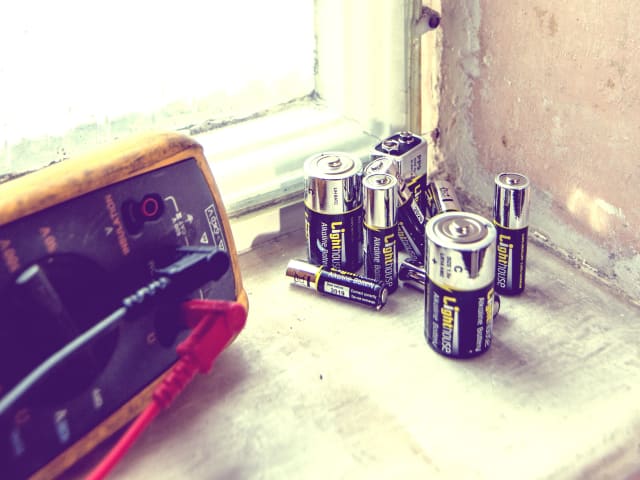 Lighthouse 9V LR61 Alkaline Battery 1100 mAh (Single Pack)