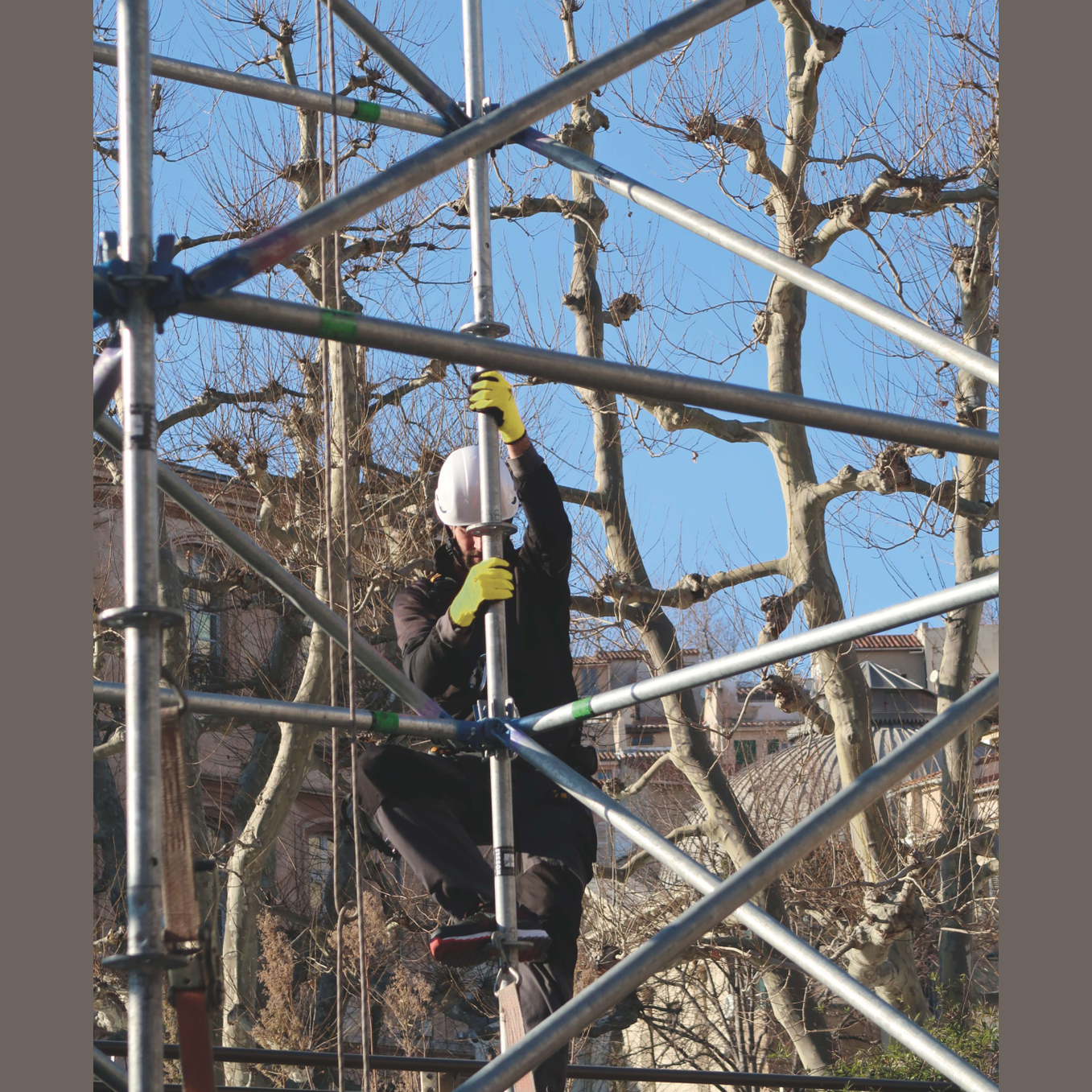 Delta Plus APOLLONIT VV734 Oil-Resistant Work Gloves – Touchscreen Compatible