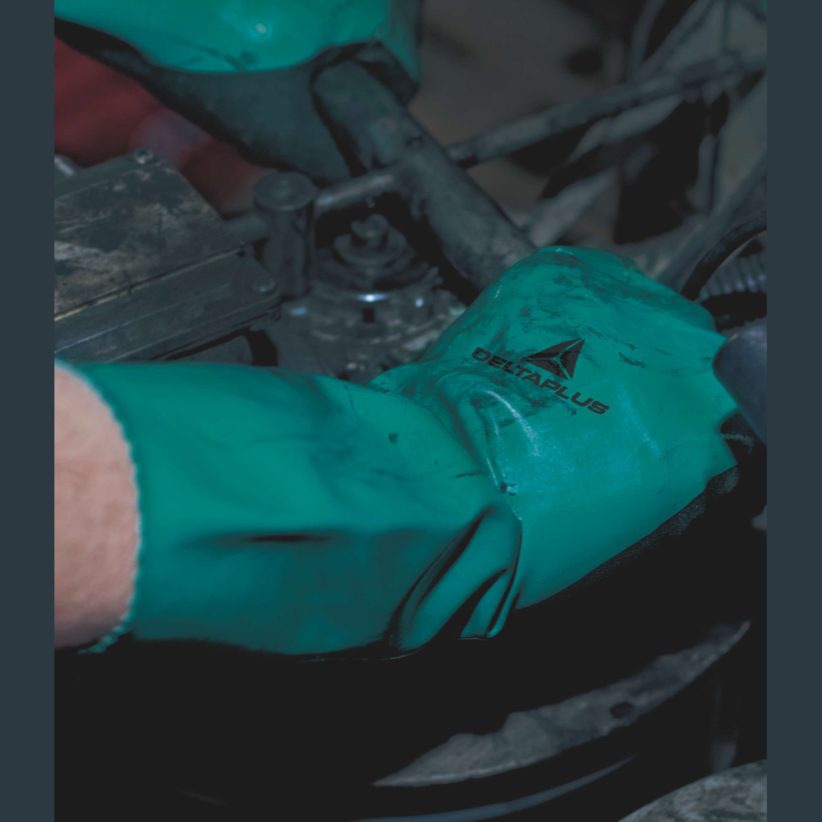 Delta Plus CHEMSAFE VV835 Chemical-Resistant Gloves – Triple Coated for Maximum Protection