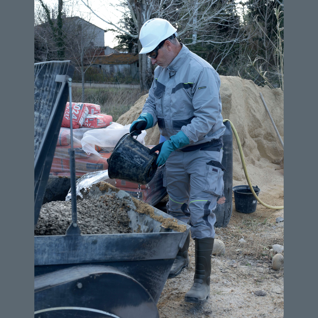 Delta Plus CHEMSAFE VV835 Chemical-Resistant Gloves – Triple Coated for Maximum Protection