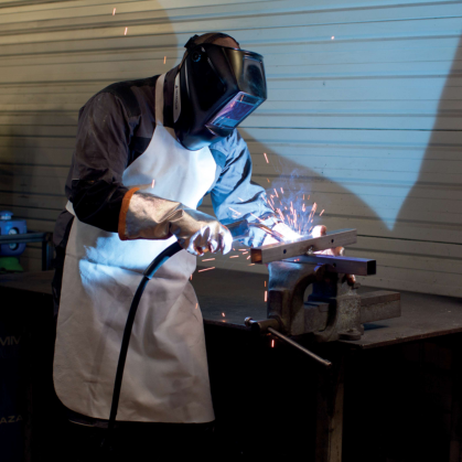 Delta Plus BARRIER 2 Welding Mask – Adjustable Tint, Durable Polycarbonate Lens