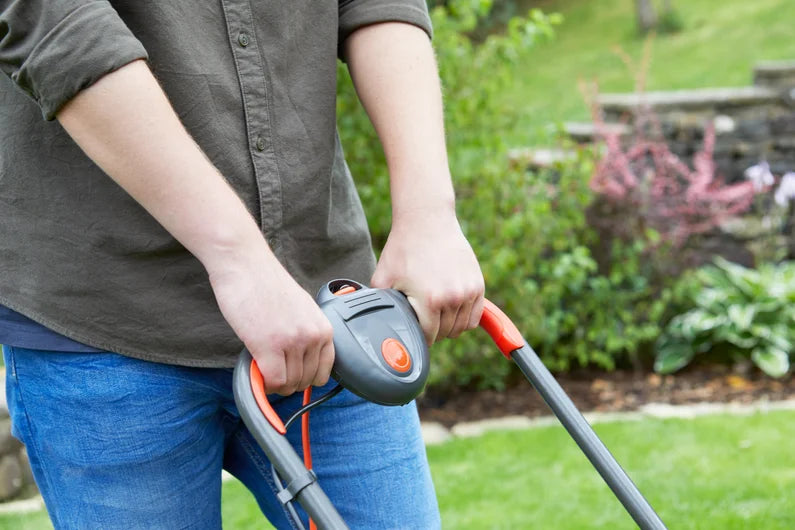 FLYMO Hover Vac 250 – Compact Hover Lawnmower