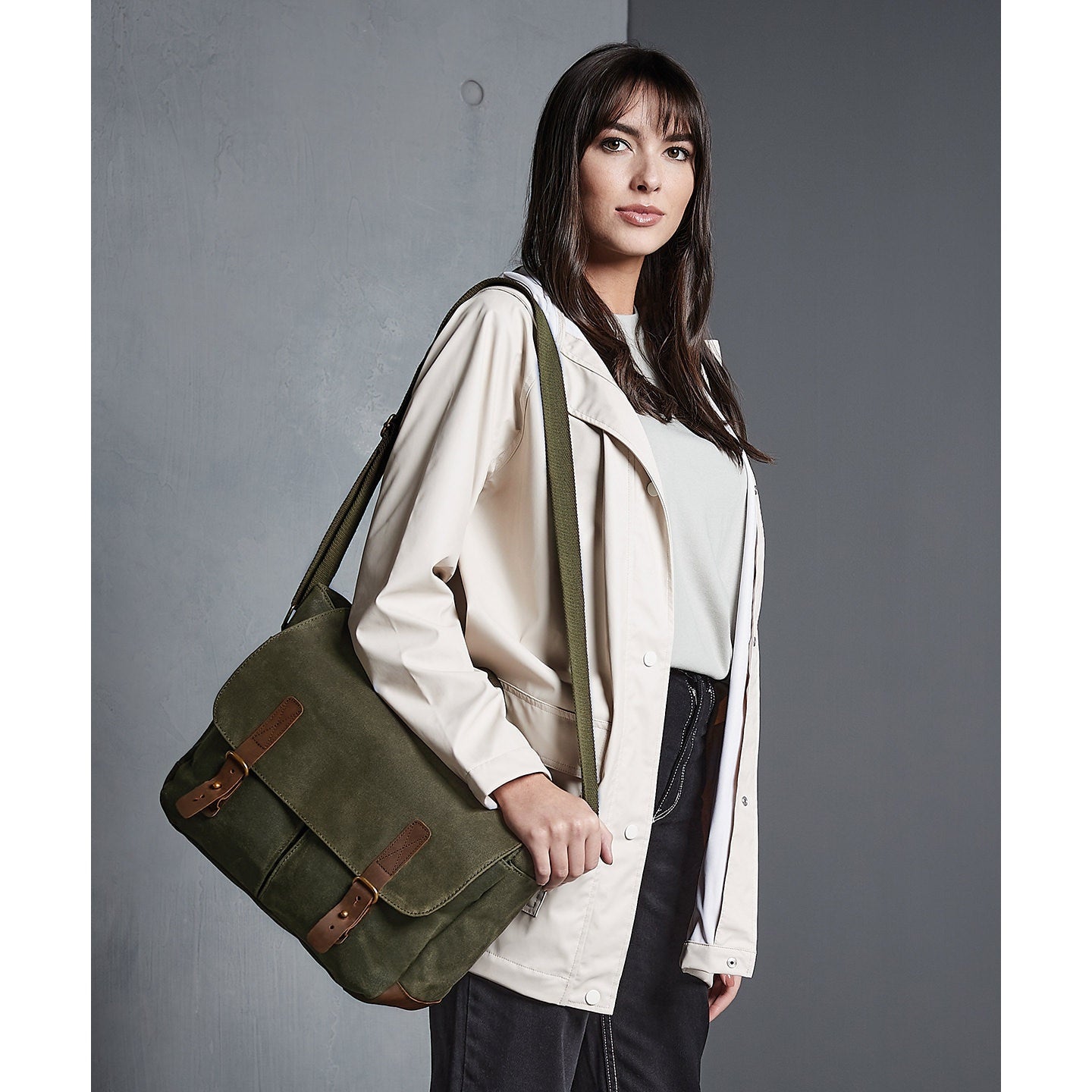 Quadra Heritage Waxed Canvas Messenger