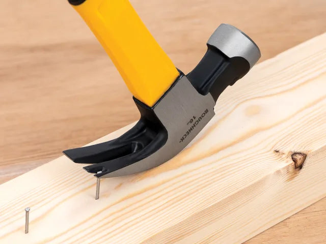 Roughneck Claw Hammer Fibreglass Shaft 454g (16oz)