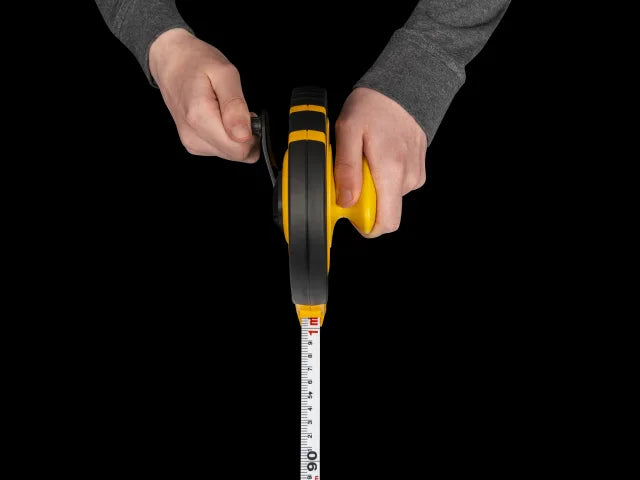 Roughneck Closed Long Tape 30m/100ft (Width 15mm)