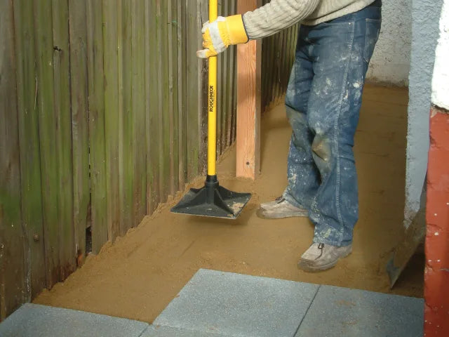 Roughneck 64-379 Earth Rammer (Tamper) with Fibreglass Handle 4.5kg (10 lb)