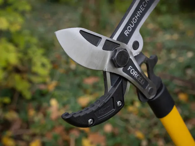 Roughneck XT Pro Telescopic Anvil Loppers 695 - 945mm