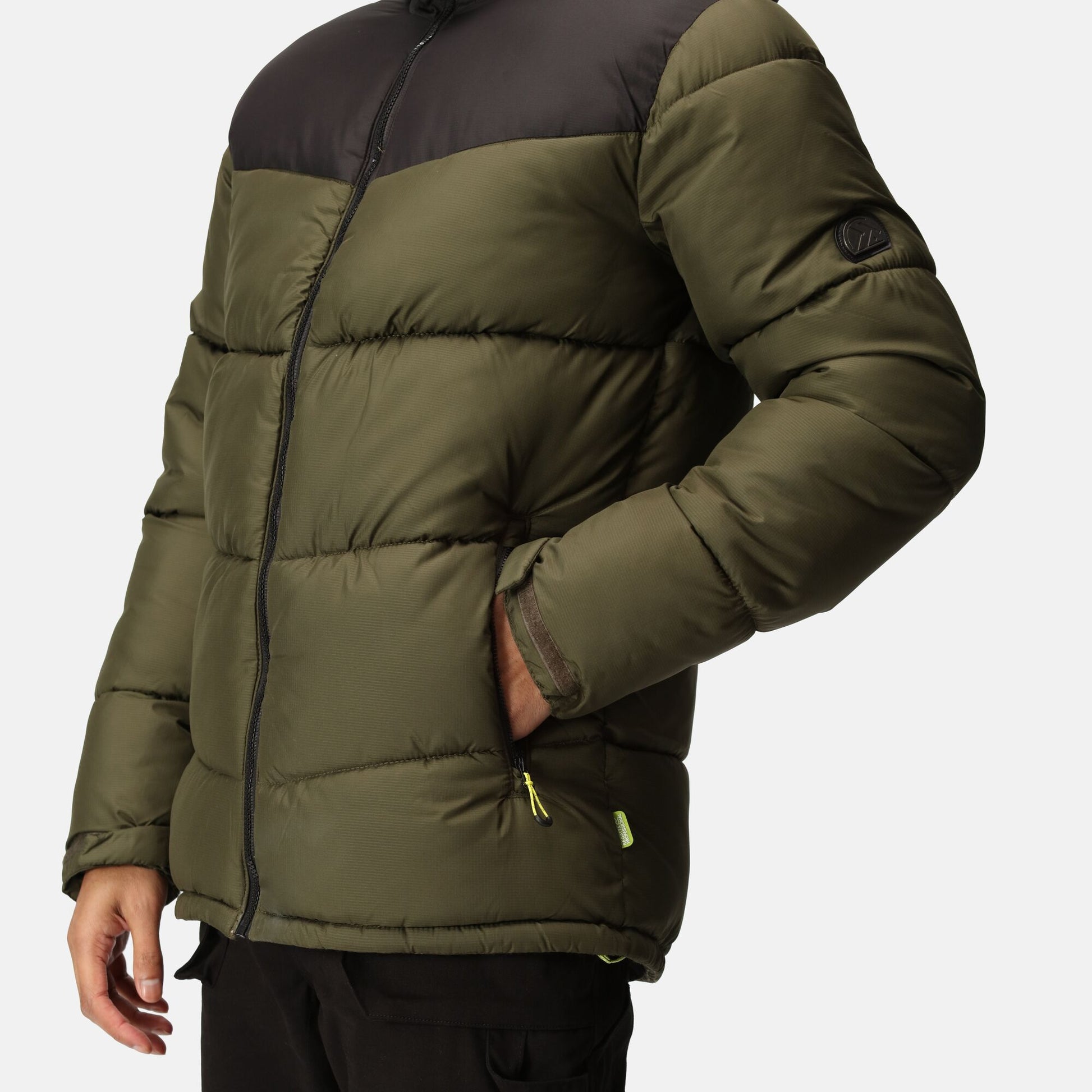 #colour_dark-khaki-black