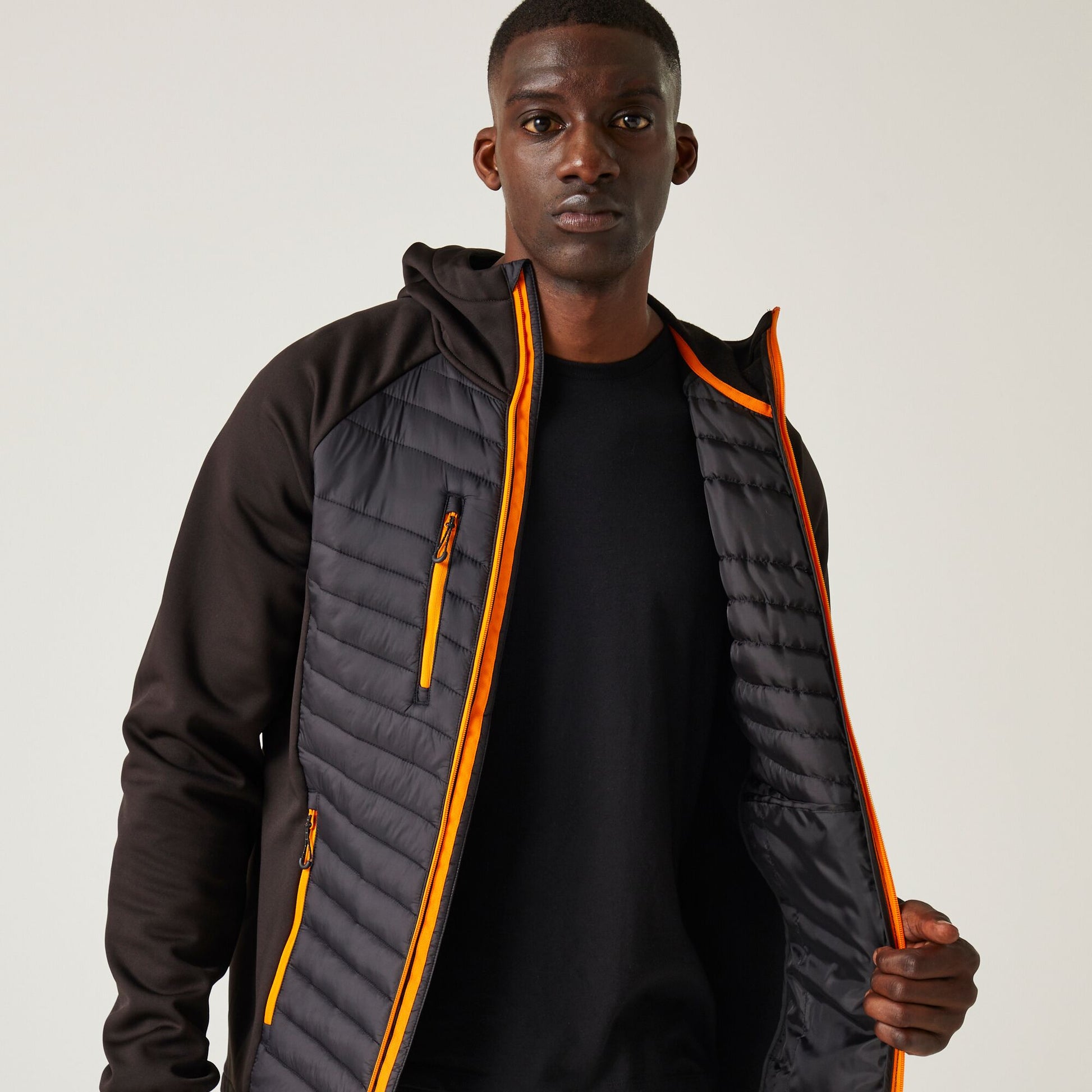 #colour_black-orange-pop