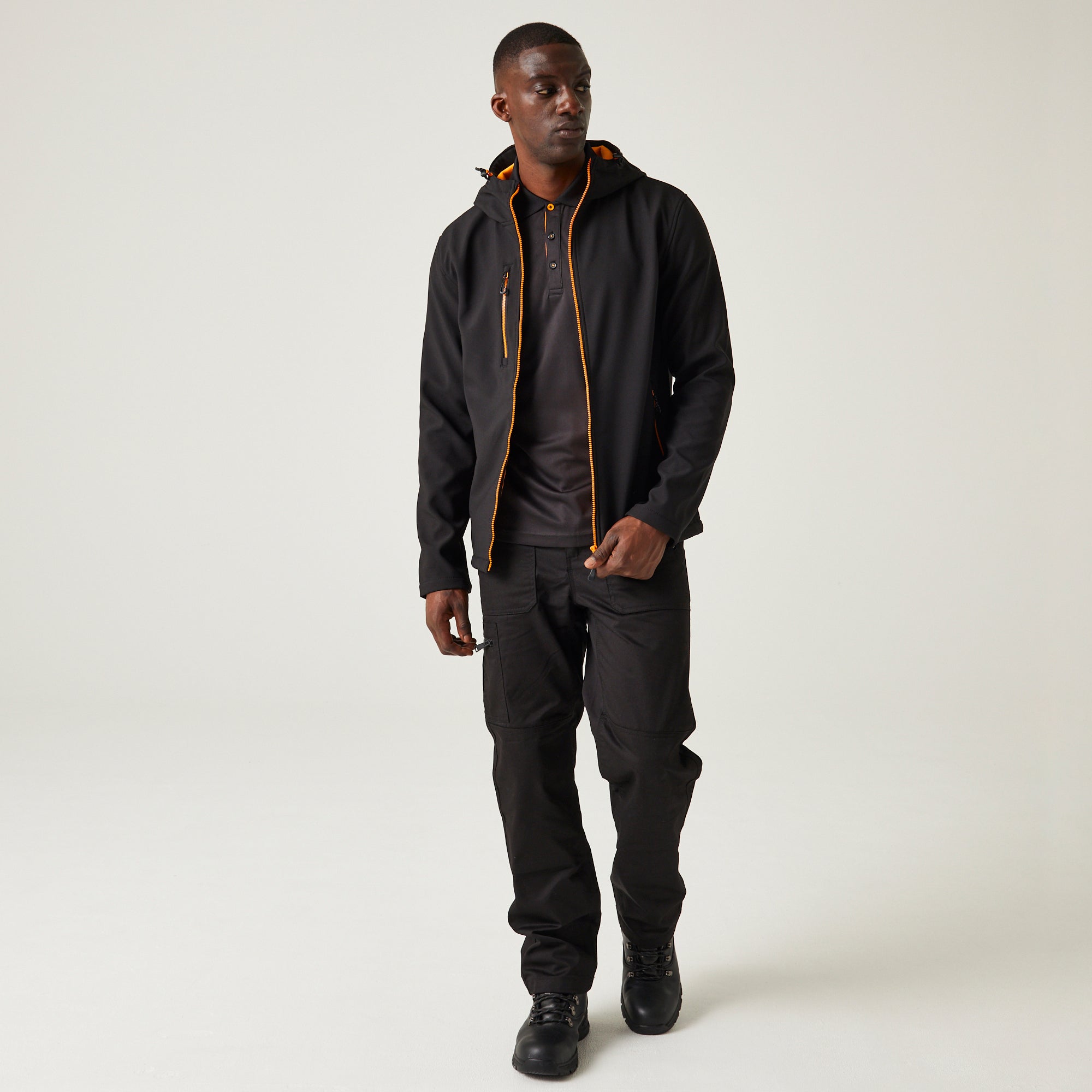 #colour_black-orange-pop