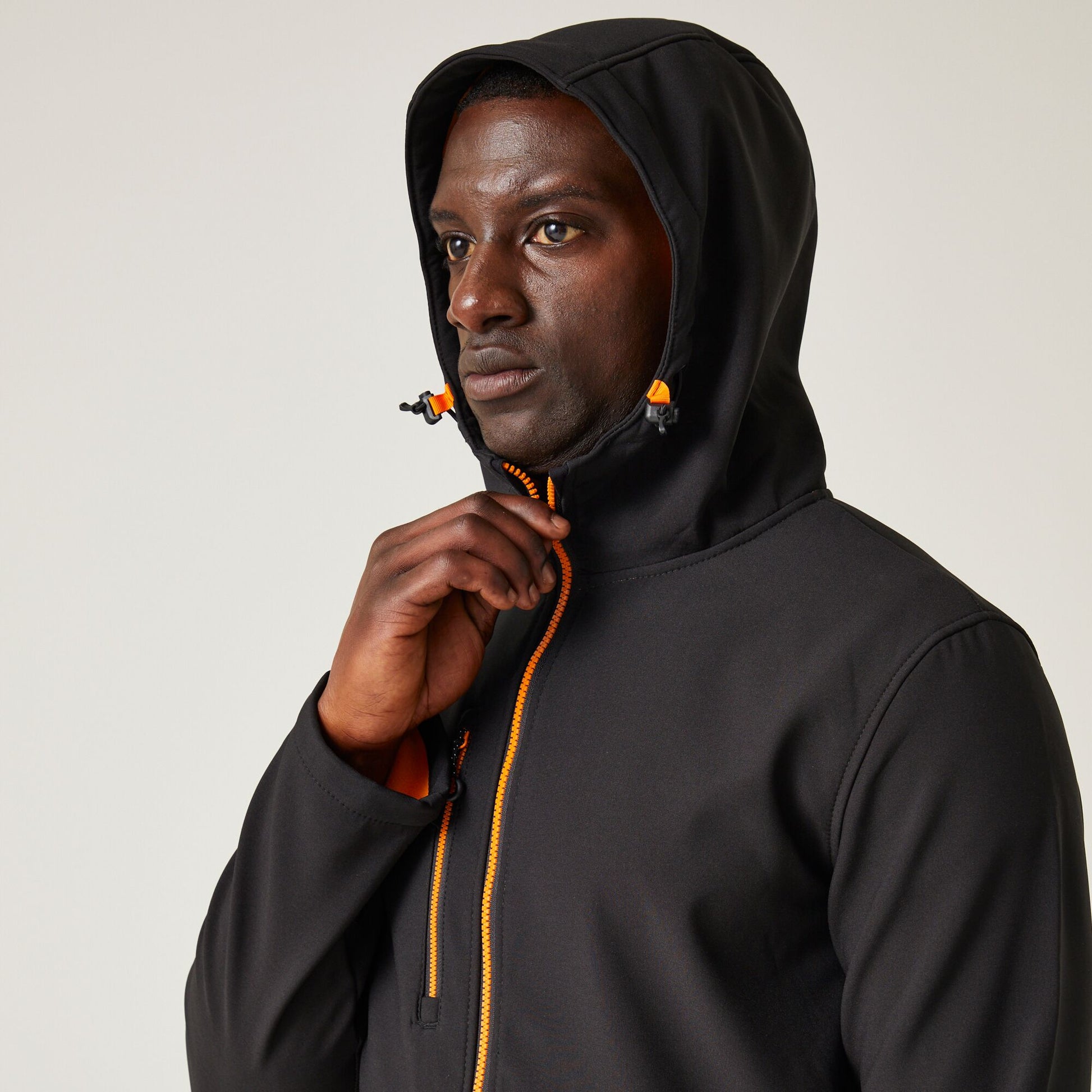 #colour_black-orange-pop