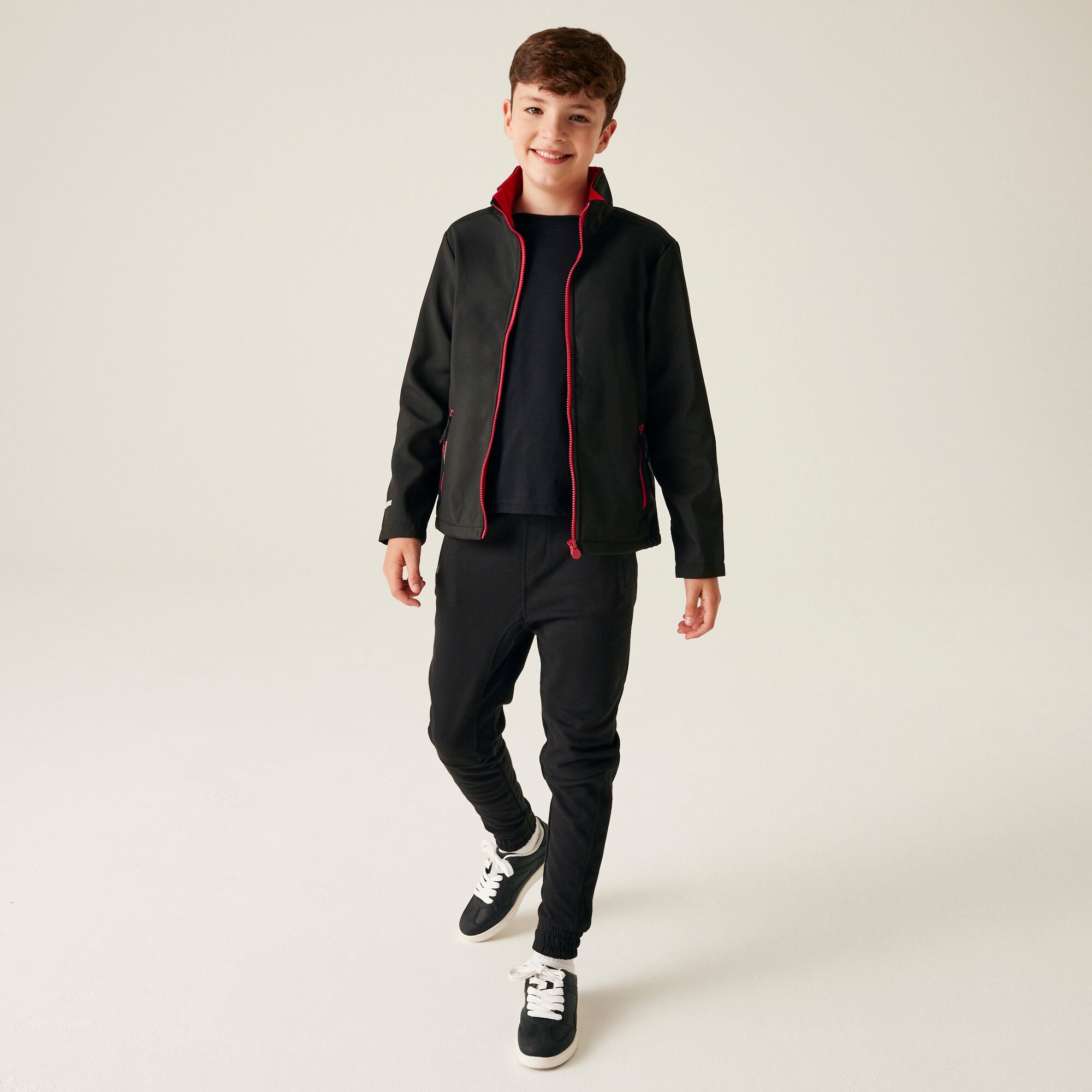 #colour_black-classic-red