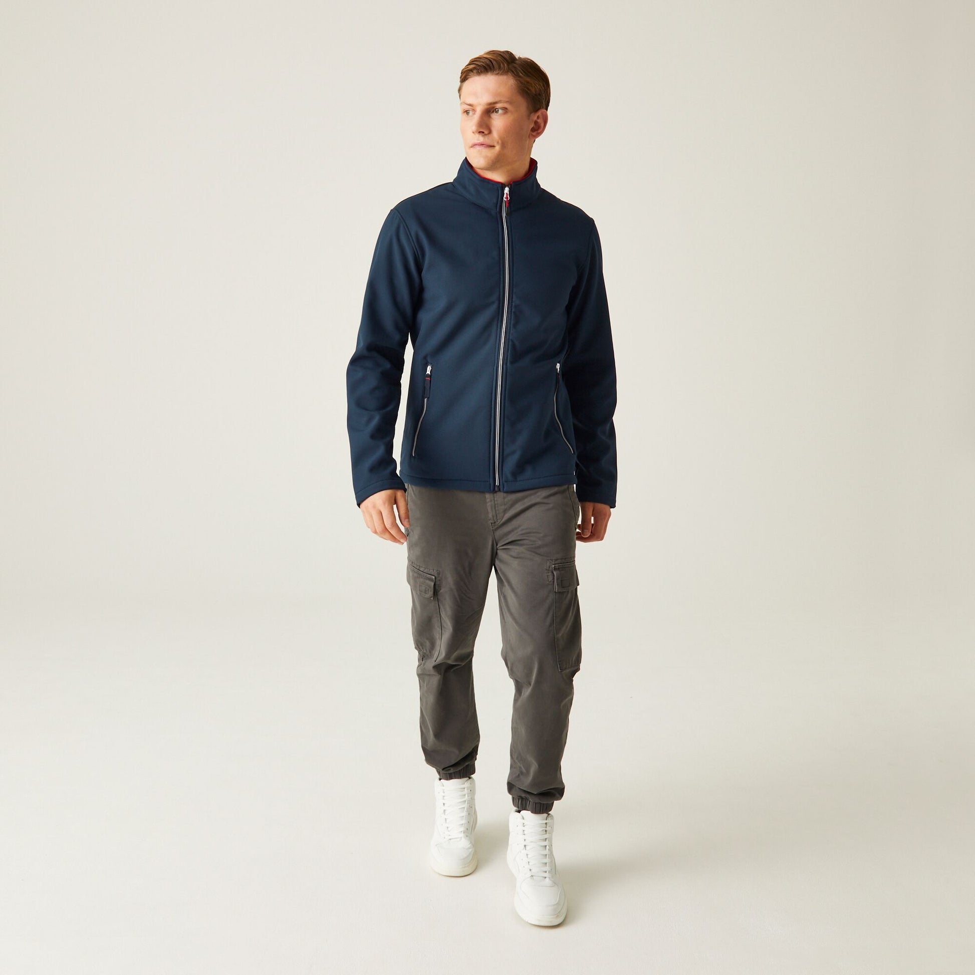 #colour_navy-classic-red