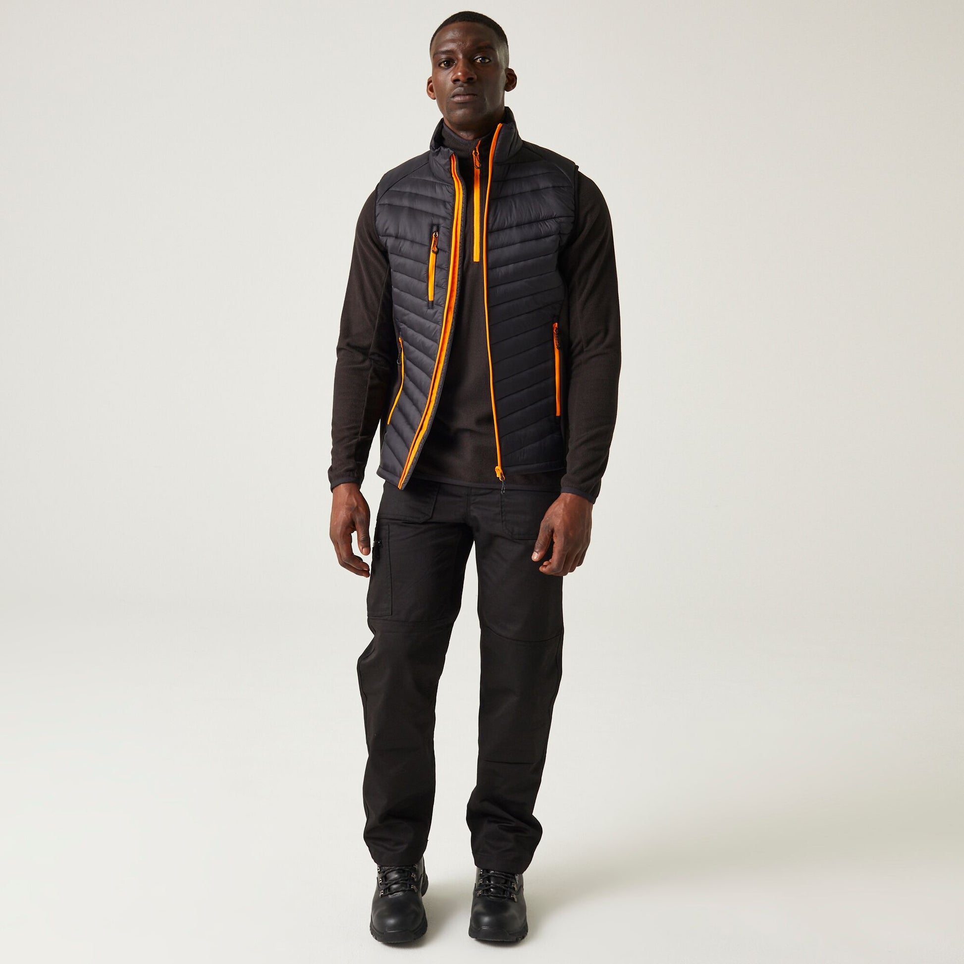 #colour_black-orange-pop