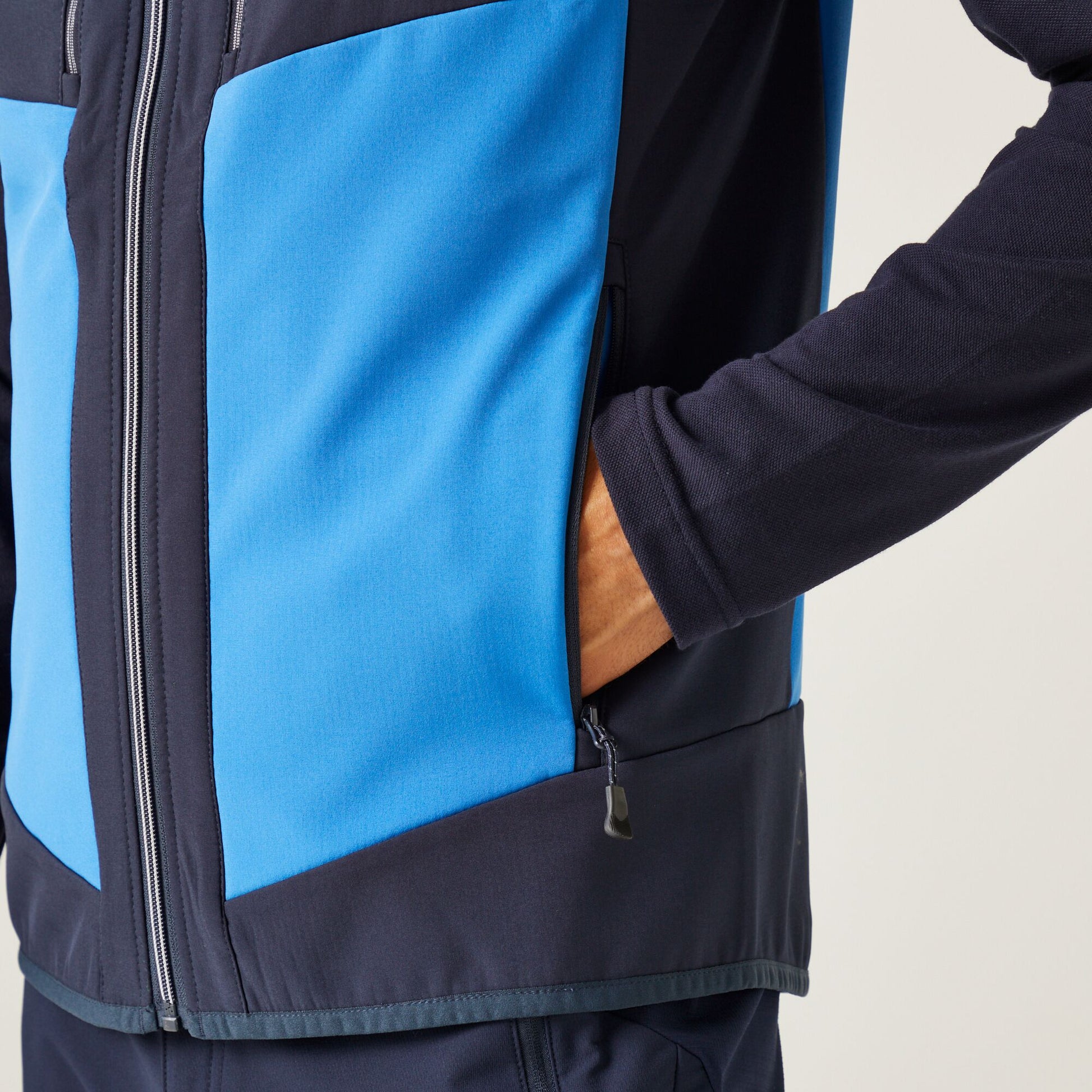 #colour_strong-blue-navy