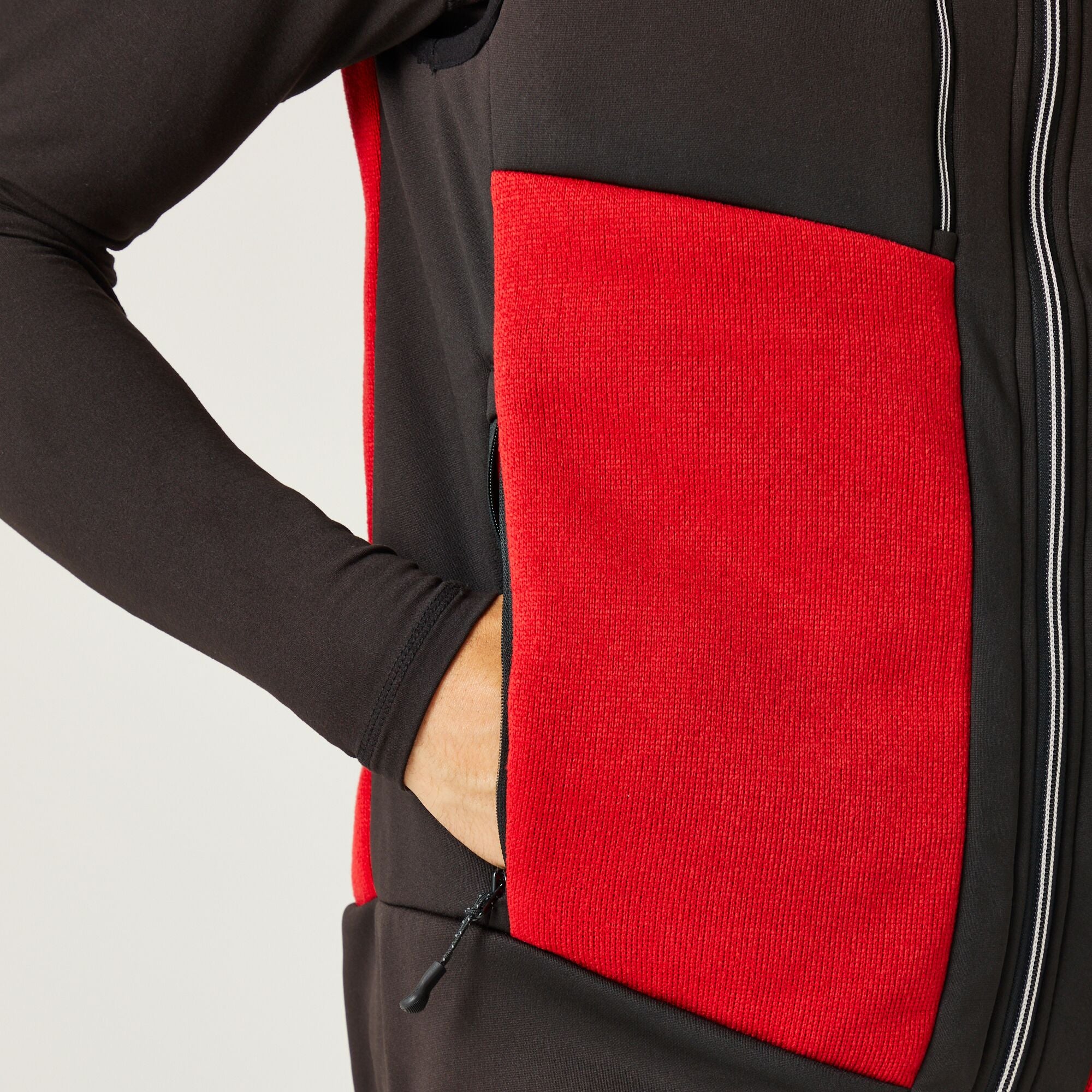 #colour_classic-red-black