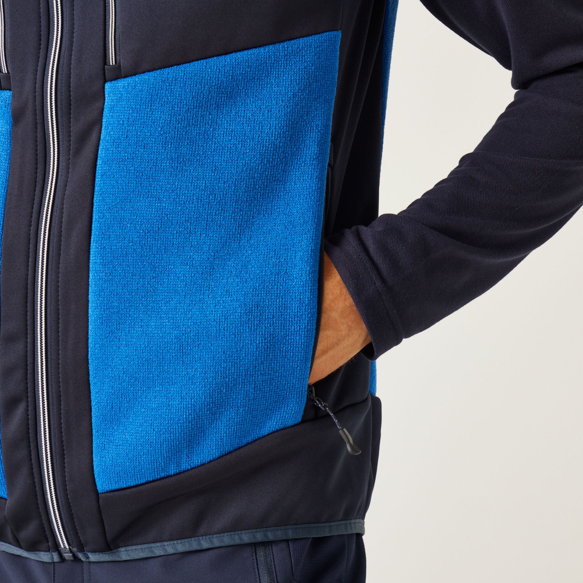 #colour_strong-blue-navy