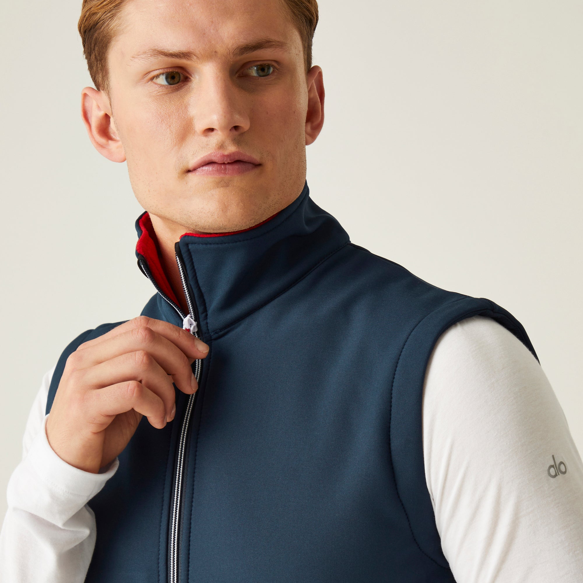 #colour_navy-classic-red