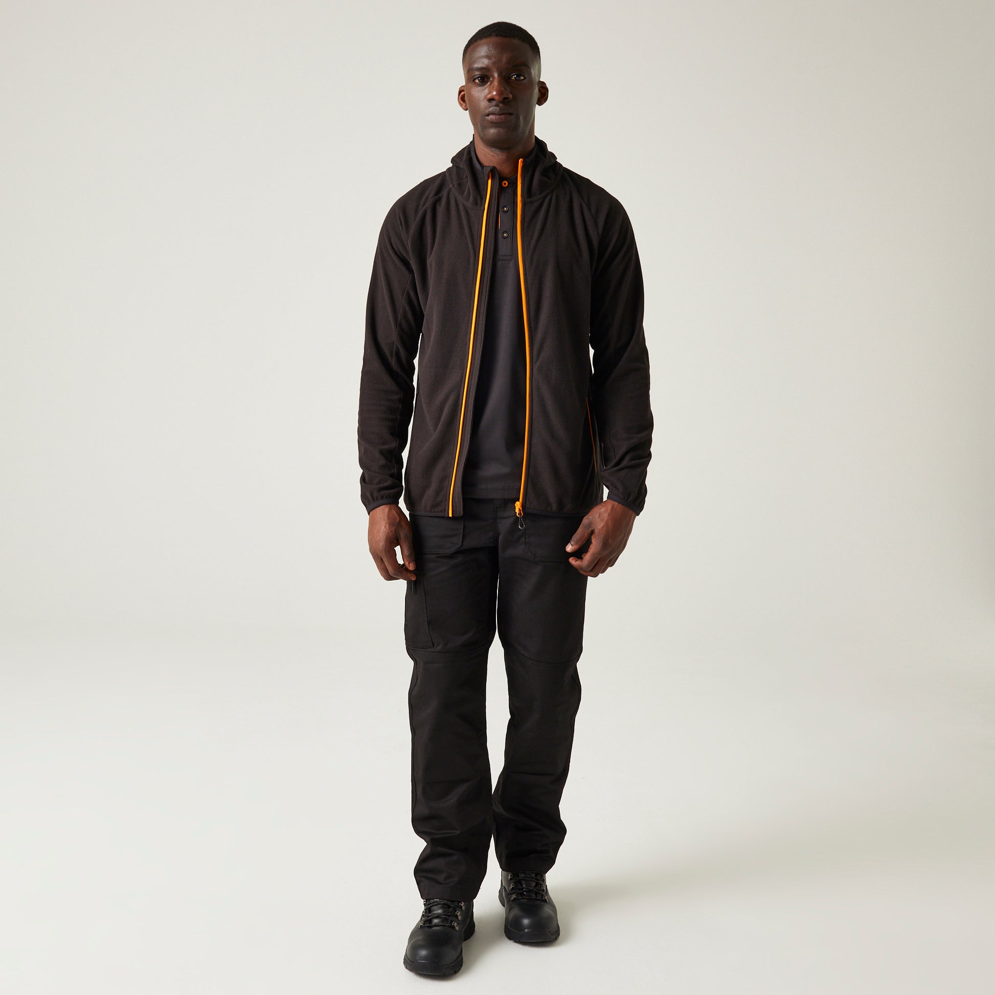 #colour_black-orange-pop